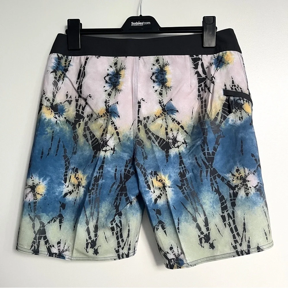 Volcom Mod Tech Batik Swim/Board Shorts 32
